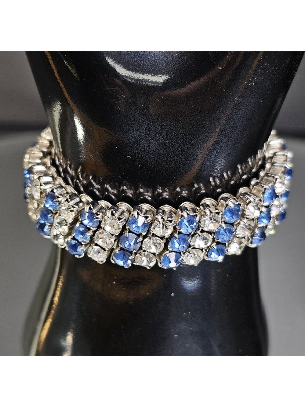 USA Made Bracelet Blue And White Rhinestone Women Self Adjustable One Size 4 All - Picture 3 of 11